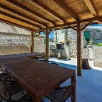 Traumhaftes Steinhaus Mit Privatpool, Meerblick, 4 Parkplaetze, Grillbereich, Waschmaschine 度假居 *