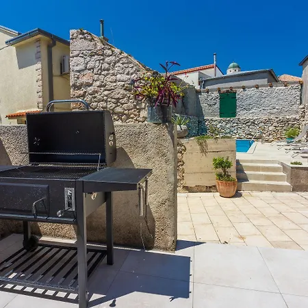 Holiday home Traumhaftes Steinhaus Mit Privatpool, Meerblick, 4 Parkplaetze, Grillbereich, Waschmaschine *