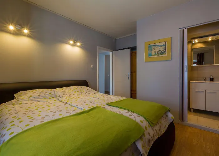 Traumhaftes Steinhaus Mit Privatpool, Meerblick, 4 Parkplaetze, Grillbereich, Waschmaschine *