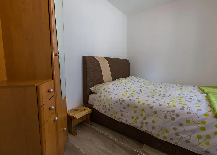 Traumhaftes Steinhaus Mit Privatpool, Meerblick, 4 Parkplaetze, Grillbereich, Waschmaschine *