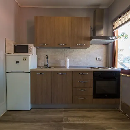 Feriehus Traumhaftes Steinhaus Mit Privatpool, Meerblick, 4 Parkplaetze, Grillbereich, Waschmaschine *