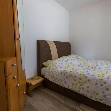 Traumhaftes Steinhaus Mit Privatpool, Meerblick, 4 Parkplaetze, Grillbereich, Waschmaschine *