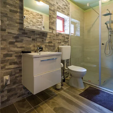 Traumhaftes Steinhaus Mit Privatpool, Meerblick, 4 Parkplaetze, Grillbereich, Waschmaschine Feriehus Bribir (Primorje-Gorski Kotar)