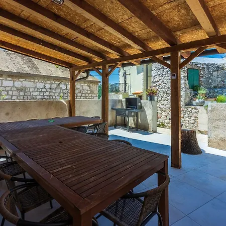 Traumhaftes Steinhaus Mit Privatpool, Meerblick, 4 Parkplaetze, Grillbereich, Waschmaschine Feriehus *