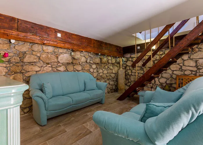 Traumhaftes Steinhaus Mit Privatpool, Meerblick, 4 Parkplaetze, Grillbereich, Waschmaschine Holiday home Bribir (Primorje-Gorski Kotar)