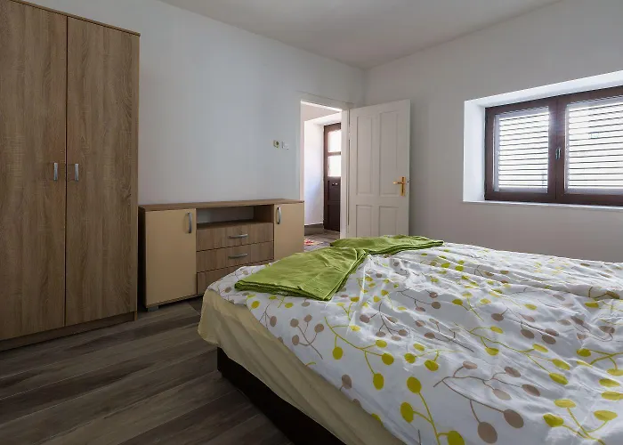 Traumhaftes Steinhaus Mit Privatpool, Meerblick, 4 Parkplaetze, Grillbereich, Waschmaschine